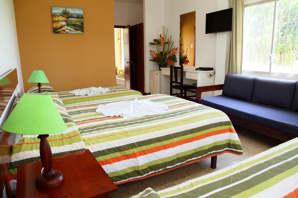 Hotel Puerto Ballesta Tonsupa Εξωτερικό φωτογραφία