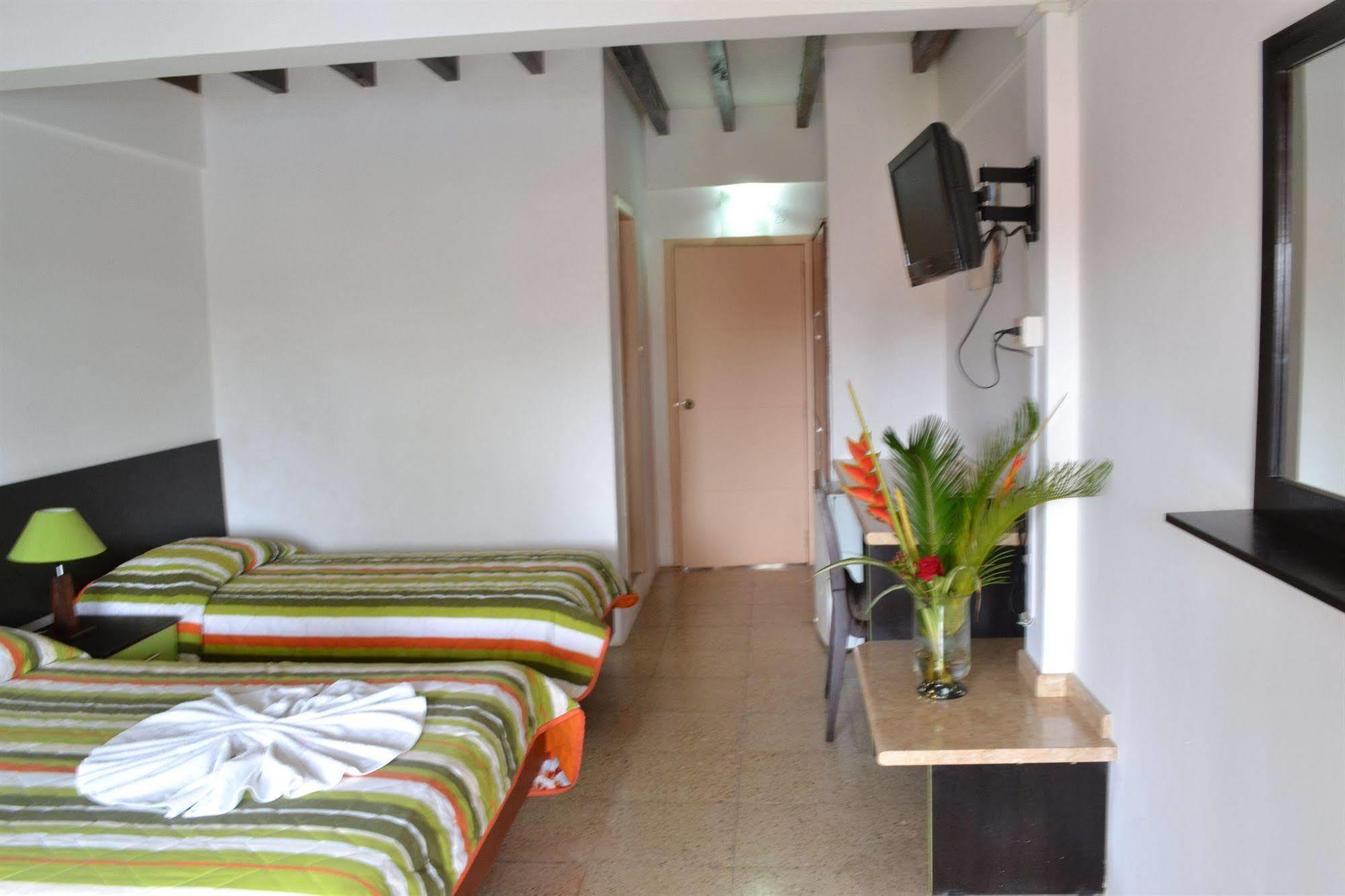 Hotel Puerto Ballesta Tonsupa Εξωτερικό φωτογραφία